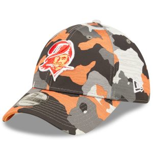 Tampa Bay Buccaneers New Era 2022 NFL Training Camp Official Historic Logo 39THIRTY Flex Hat – Camo