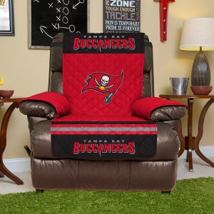 Tampa Bay Buccaneers Recliner Protector – Red